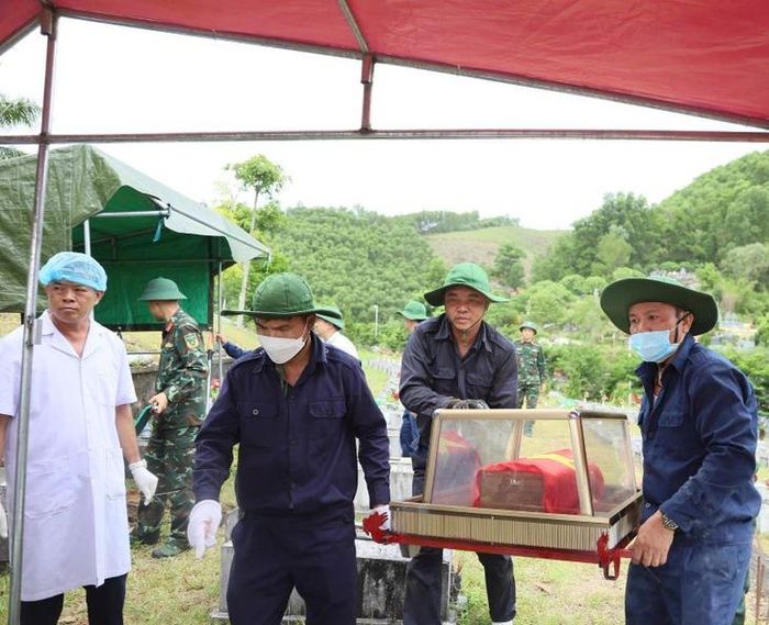 Toàn bộ mẫu hài cốt sau khi thu nhận sẽ được giám định ADN, đồng thời số hóa dữ liệu để phục vụ đối chiếu, xác minh danh tính. Ảnh: TL.