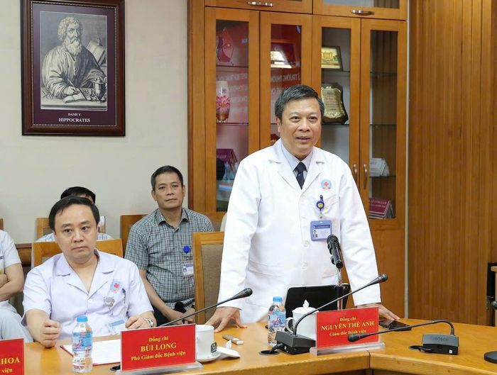 TS.BSCC Nguyễn Thế Anh báo cáo.