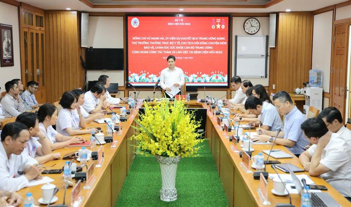 Quang cảnh buổi làm việc.