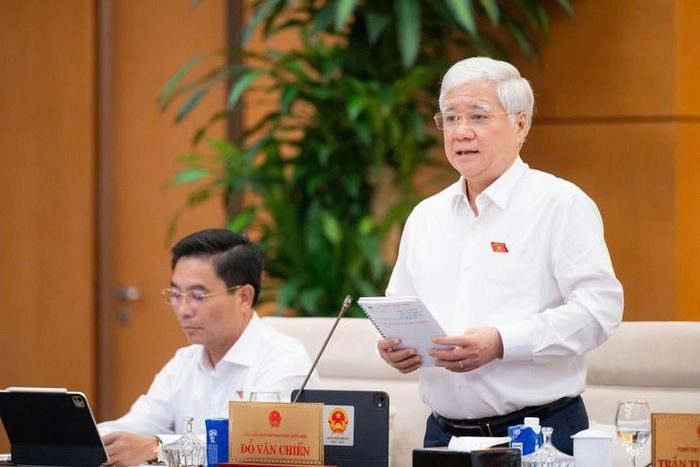 Phó Chủ tịch Thường trực Quốc hội Đỗ Văn Chiến.