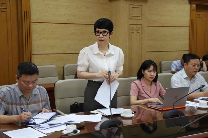 Đại diện lãnh đạo Cục Bảo trợ xã hội báo cáo.