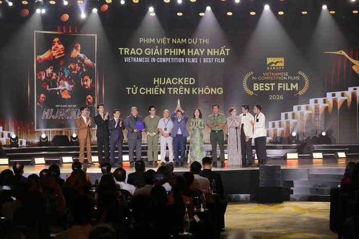 Hai người đứng xa nhau trong sự kiện mới nhất.