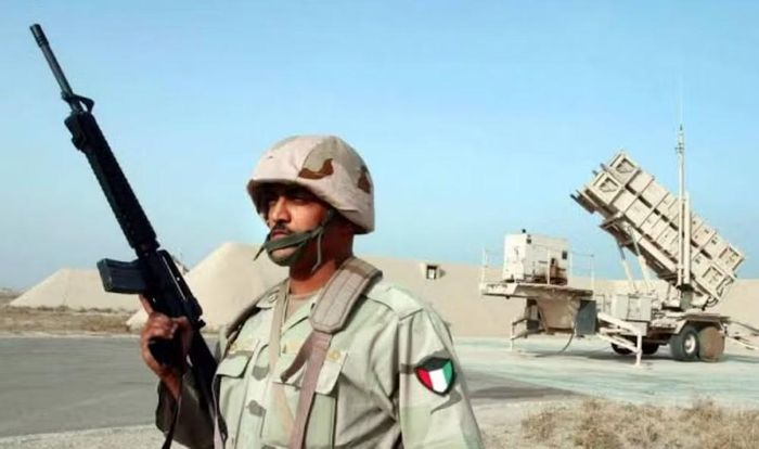 Từ năm 2025, Kuwait cũng đã ký nhiều thỏa thuận với Mỹ nhằm nâng cấp các tổ hợp Patriot từ tên lửa đánh chặn PAC-2 lên tên lửa đánh chặn PAC-3 hiện đại hơn.