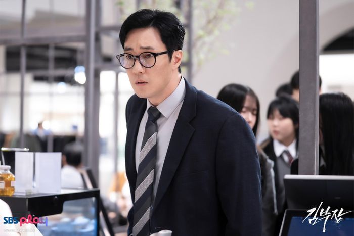  Diễn xuất đầy cảm xúc của So Ji Sub là một trong những điểm sáng của bộ phim. Ảnh: SBS. 