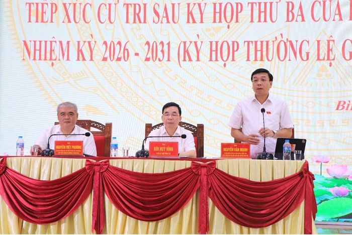 Đại biểu HĐND tỉnh Phú Thọ thông tin tới cử tri kết quả Kỳ họp thứ Ba HĐND tỉnh khóa XX.