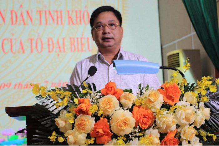 Đại diện lãnh đạo Sở Xây dựng tỉnh Phú Thọ trả lời ý kiến cử tri
