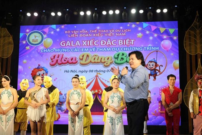 Giám đốc Liên đoàn Xiếc Việt Nam, NSND Tống Toàn Thắng chia sẻ tại chương trình