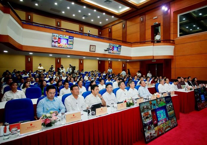 Các đại biểu dự Hội nghị