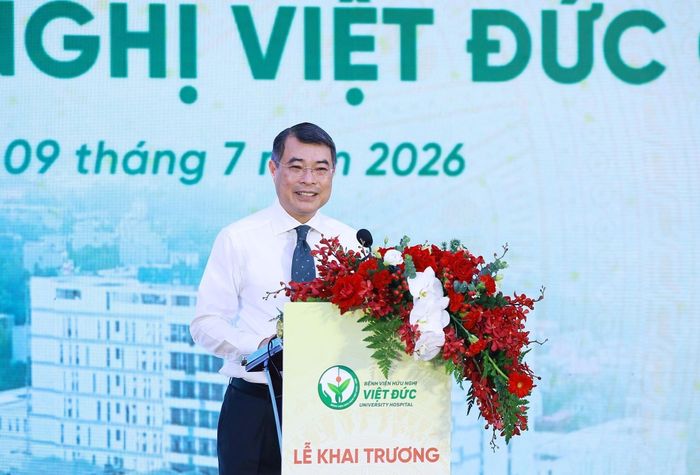  Thủ tướng Lê Minh Hưng phát biểu chỉ đạo tại Lễ khai trương hoạt động Bệnh viện Hữu nghị Việt Đức, phường Liêm Tuyền, tỉnh Ninh Bình. Ảnh: TTXVN 