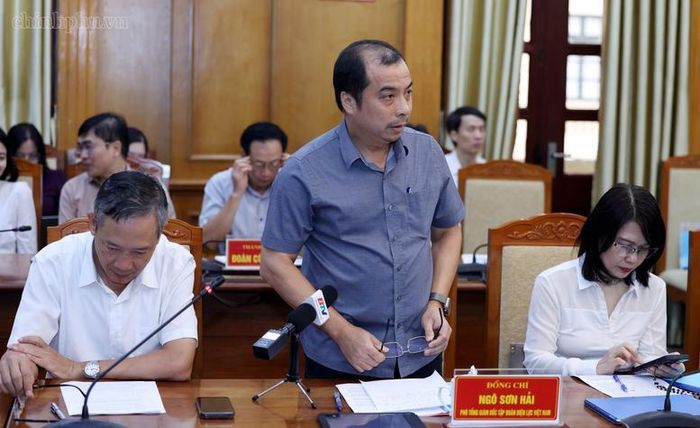 Phó Tổng Giám đốc EVN Ngô Sơn Hải phát biểu tại cuộc làm việc - Ảnh: VGP/Đức Tuân