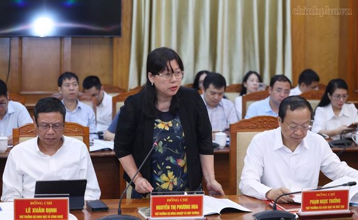 Thứ trưởng Bộ Nông nghiệp và Môi trường Nguyễn Thị Phương Hoa phát biểu tại cuộc làm việc - Ảnh: VGP/Đức Tuân
