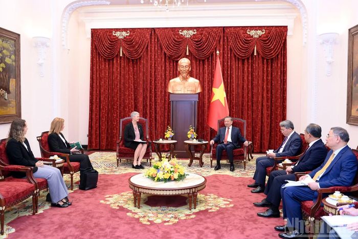 Tổng Bí thư, Chủ tịch nước Tô Lâm tiếp Đại sứ đặc mệnh toàn quyền Vương quốc Na Uy tại Việt Nam Hilde Solbakken chào từ biệt, kết thúc nhiệm kỳ công tác.