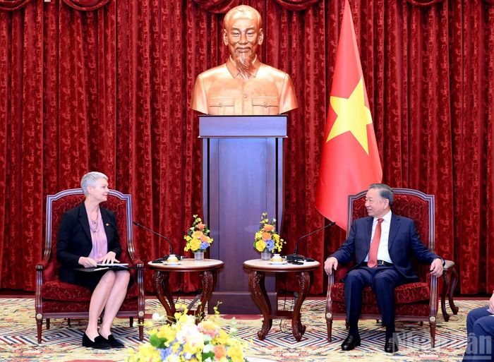 Tổng Bí thư, Chủ tịch nước Tô Lâm tiếp Đại sứ đặc mệnh toàn quyền Vương quốc Na Uy tại Việt Nam Hilde Solbakken chào từ biệt, kết thúc nhiệm kỳ công tác.