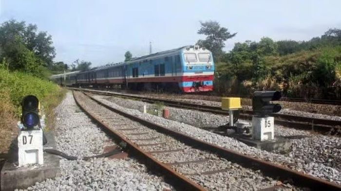 Các thiết bị của hệ thống có thể tự động cập nhật trạng thái hoạt động thông qua mạng Internet theo mô hình IoT (Internet of Things).