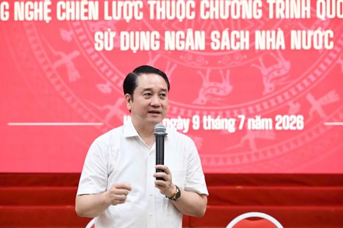 Phó Giáo sư, Tiến sĩ Đào Ngọc Chiến chia sẻ tại hội thảo. (Ảnh: BÍCH LIÊN)
