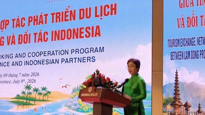 Lãnh đạo Sở Văn hóa, Thể thao và Du lịch tỉnh Lâm Đồng phát biểu.