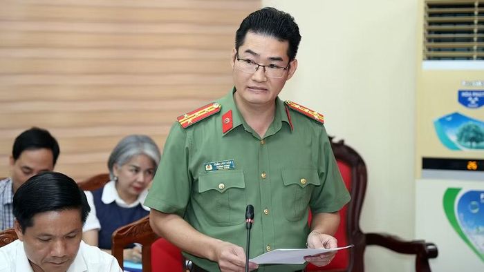 Đại tá Trần Anh Tuấn, Trưởng phòng Tham mưu Công an tỉnh Tuyên Quang thông tin kết quả bước đầu điều tra, xác minh, làm rõ vụ việc liên quan kỳ thi tốt nghiệp trung học phổ thông năm 2026 trên địa bàn tỉnh.