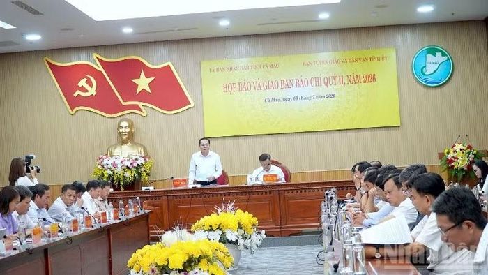 Buổi họp báo thu hút sự quan tâm của đông đảo nhà báo ngoài tỉnh đang có hoạt động tác nghiệp trên địa bàn tỉnh Cà Mau.