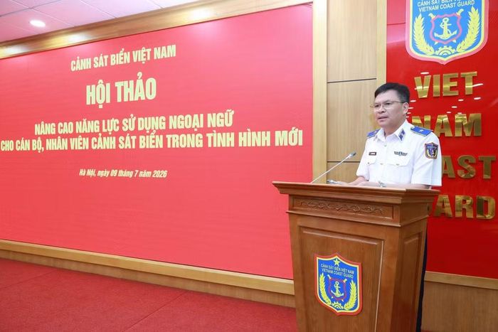Thiếu tướng Lê Đình Cường, Tư lệnh Cảnh sát biển Việt Nam phát biểu chỉ đạo.