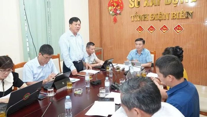 Chủ tịch Hiệp hội Doanh nghiệp tỉnh Điện Biên Bùi Đức Giang đề nghị các ngành chức năng phải chủ động rà soát trữ lượng các mỏ đã cấp, đồng thời điều chỉnh địa bàn mỏ cho phù hợp thực tế.