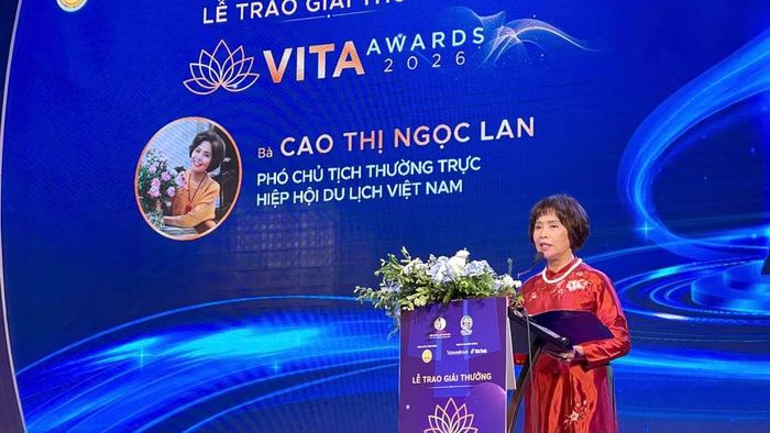 Bà Cao Thị Ngọc Lan, Phó Chủ tịch Thường trực Hiệp hội du lịch Việt Nam phát biểu tại buổi lễ.