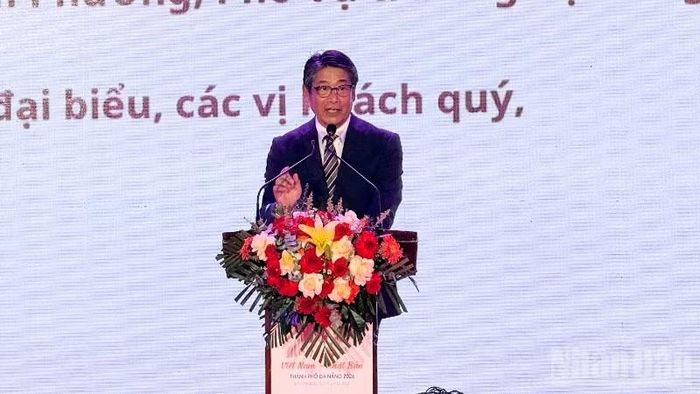 Đại sứ Nhật Bản tại Việt Nam Ito Naoki phát biểu tại buổi lễ.