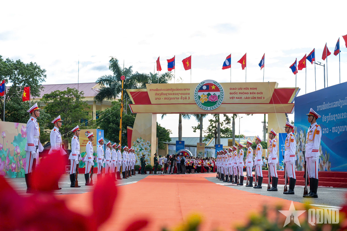  Quang cảnh Cửa khẩu Thanh Thủy trước giờ diễn ra Giao lưu hữu nghị quốc phòng biên giới Việt Nam - Lào lần thứ 3. Ảnh: VIỆT TRUNG 