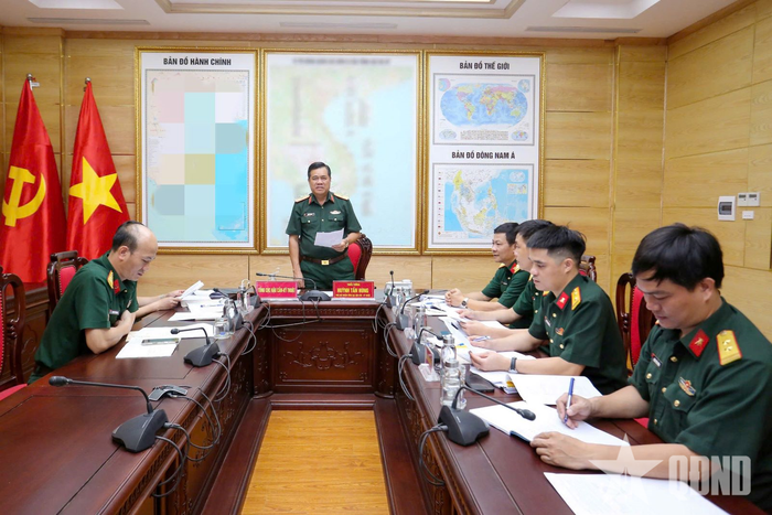 Thiếu tướng Huỳnh Tấn Hùng, Phó chủ nhiệm Tổng cục Hậu cần - Kỹ thuật phát biểu kết luận hội nghị.