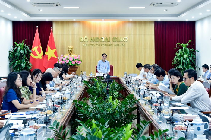 Quang cảnh cuộc họp. Ảnh: QUANG HÒA