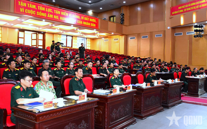 Các đại biểu dự hội nghị.