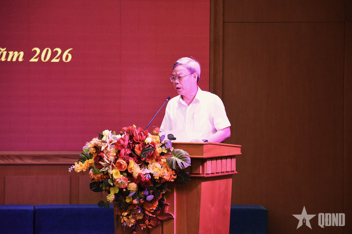  Đồng chí Đỗ Quang Dương, Phó bí thư Đảng ủy, Chủ tịch UBND phường Thanh Xuân phát biểu tại hội nghị. 