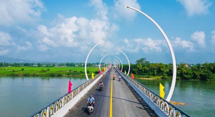 Cầu Sông Thu và cầu An Bình đã hoàn thiện, đáp ứng nhu cầu đi lại.