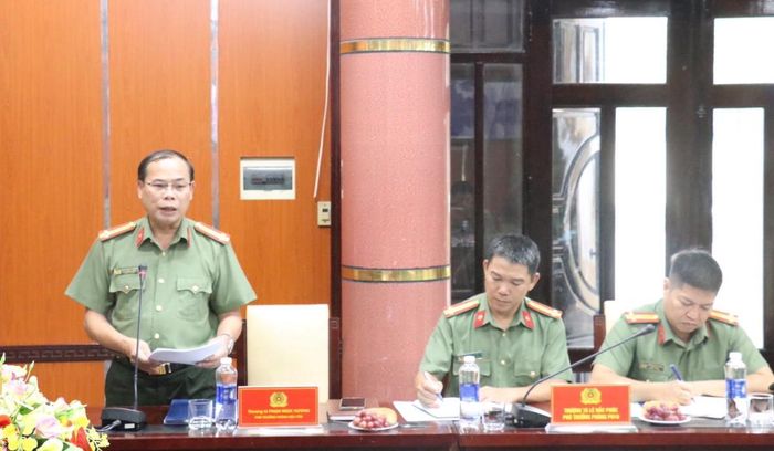 Thượng tá Phạm Ngọc Hương- Phó trưởng phòng Phòng Hậu cần báo cáo tóm tắt kết quả công tác 6 tháng đầu năm 2026