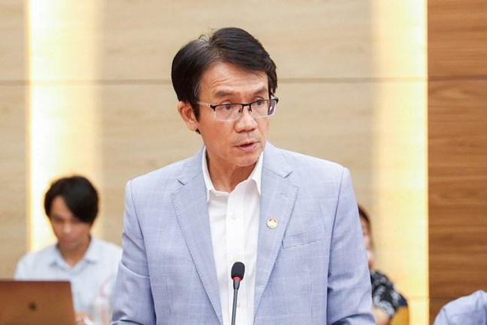  Ông Trần Việt Anh, Chủ tịch Hiệp hội Tái chế chất thải Việt Nam phát biểu tại hội nghị. Ảnh: QUANG VINH 