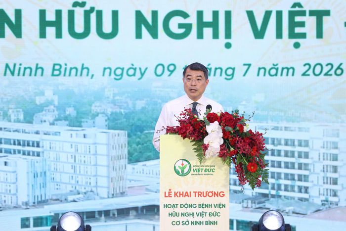  Thủ tướng Lê Minh Hưng phát biểu tại lễ khai trương hoạt động Bệnh viện Hữu nghị Việt Đức cơ sở Ninh Bình. Ảnh: VIẾT CHUNG 