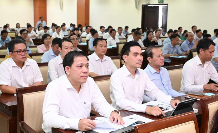  Lãnh đạo các cơ quan, đơn vị dự hội nghị. Ảnh: VIỆT DŨNG 