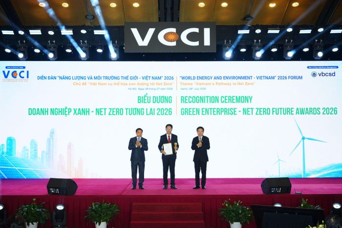  Công ty Cổ phần Nhựa Bình Minh được vinh danh Top 10 Doanh nghiệp tiêu biểu về năng lượng và môi trường xanh Việt Nam 2026 tại Diễn đàn “Năng lượng và Môi trường Thế giới – Việt Nam 2026” 