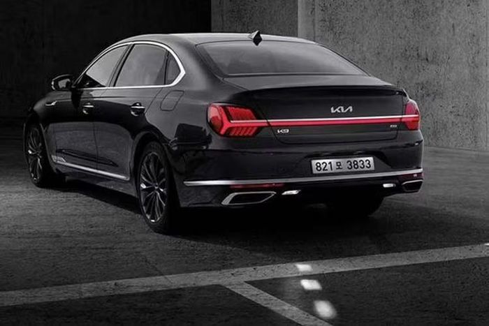 Thế hệ thứ 2 của xe trình làng năm 2018 với nền tảng khung gầm chia sẻ cùng Genesis G80. Sau đó, xe được nâng cấp giữa vòng đời vào năm 2021 và tiếp tục được làm mới vào năm 2024.