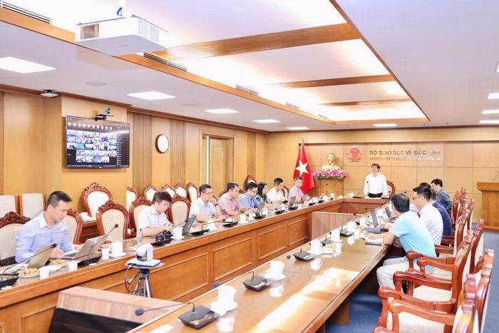 Đại biểu dự hội nghị tại điểm cầu Bộ GD&amp;ĐT.