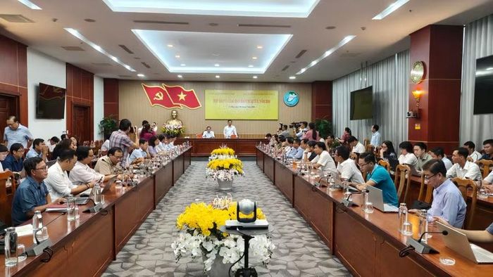 Quang cảnh họp báo.