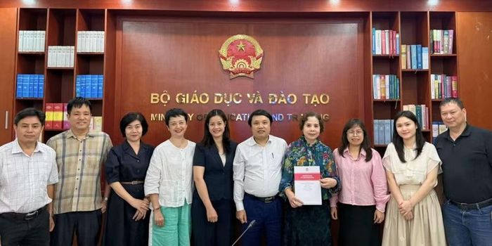 TS. Tạ Ngọc Trí - Phó Vụ trưởng Vụ Giáo dục Phổ thông (Bộ Giáo dục và Đào tạo) đánh giá cao về tính học thuật của chương trình.