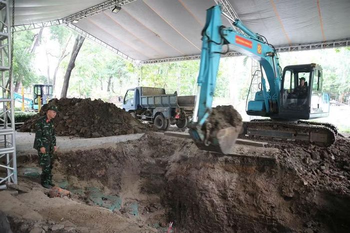Mở rộng phạm vi tìm kiếm sau khi phát hiện các hài cốt.