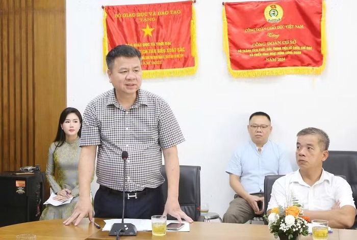 Nhà báo Triệu Ngọc Lâm - Bí thư Đảng ủy, Tổng Biên tập Báo Giáo dục và Thời đại phát biểu chỉ đạo tại Đại hội.