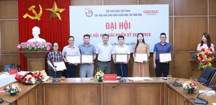 Vinh danh, khen thưởng các hội viên tiêu biểu