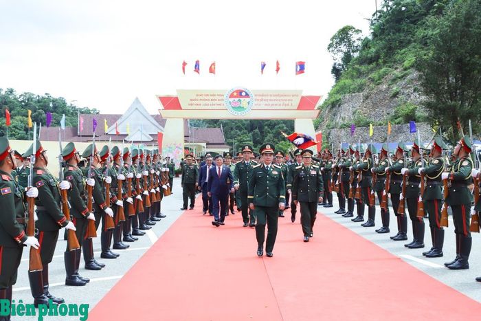 Đại tướng Phan Văn Giang và Đoàn đại biểu cấp cao Bộ Quốc phòng Việt Nam kết thúc tốt đẹp chuyến thăm, giao lưu tại Lào. Ảnh: Ngọc Lâm