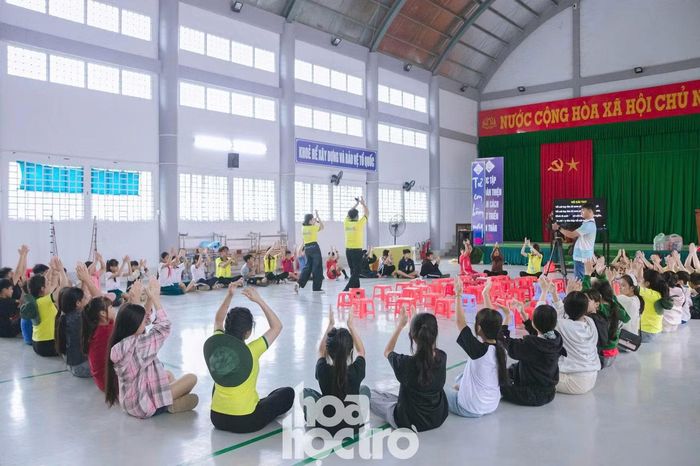 Chương trình sinh hoạt hè tại Trường tiểu học Long Mỹ.