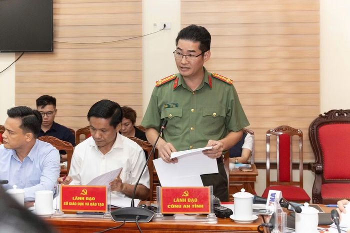 Đại tá Trần Anh Tuấn - Trưởng phòng Tham mưu Công an tỉnh Tuyên Quang trả lời tại buổi họp báo