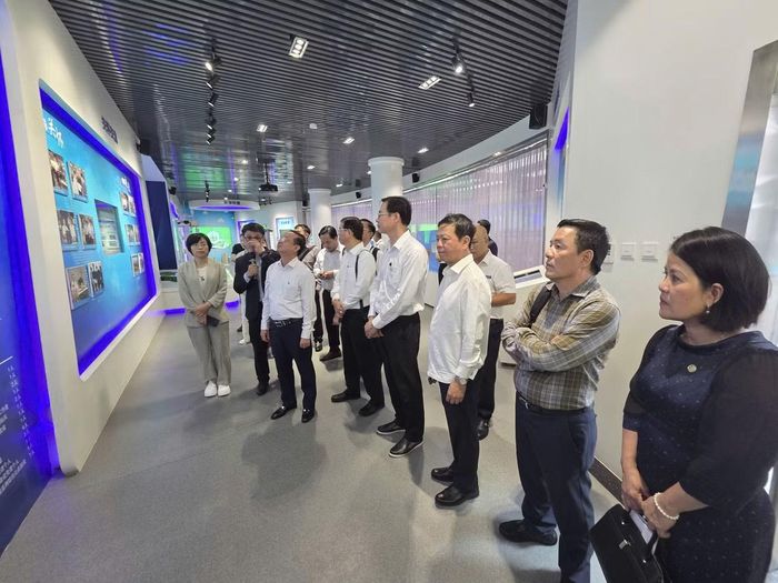 Tìm hiểu hệ thống quản lý môi trường tại trung tâm quan trắc sinh thái và môi trường thành phố Bắc Kinh