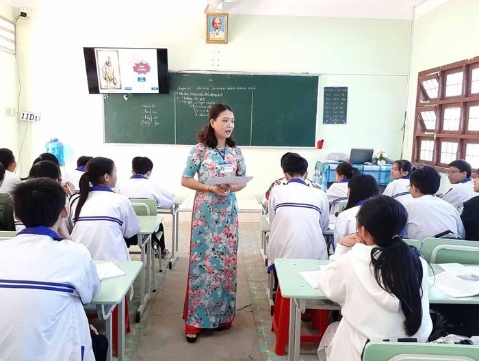 Chính phủ yêu cầu giảm biên chế quản lý giáo dục không cần thiết, ưu tiên giáo viên đứng lớp (Ảnh minh họa)