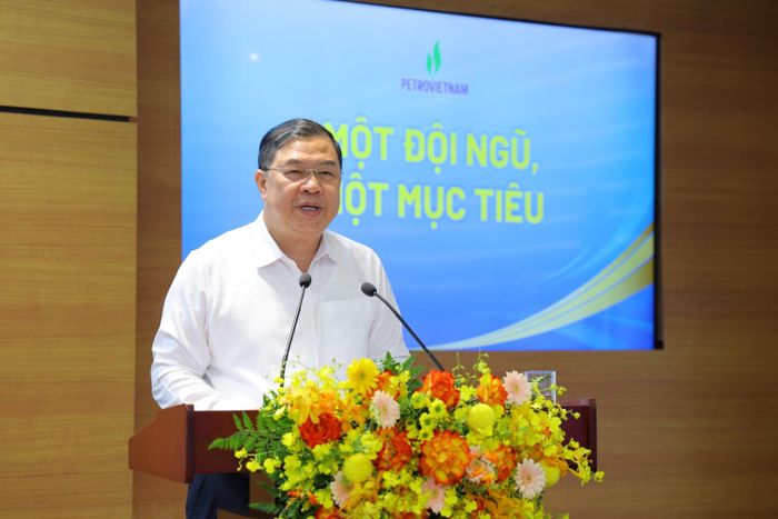 Đồng chí Phạm Gia Túc - Ủy viên Bộ Chính trị, Phó Thủ tướng Thường trực Chính phủ phát biểu chỉ đạo Hội nghị